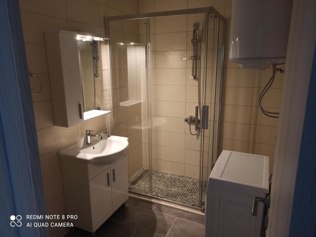 Ata Apartmani. Petrovac na moru Exterior foto