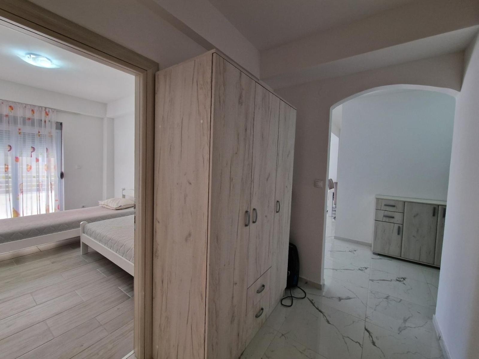 Ata Apartmani. Petrovac na moru Exterior foto